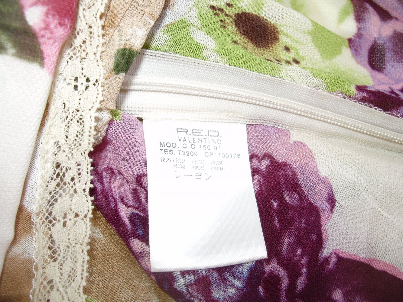 R.E.D. Valentino Top bunt Spitze Gr.44