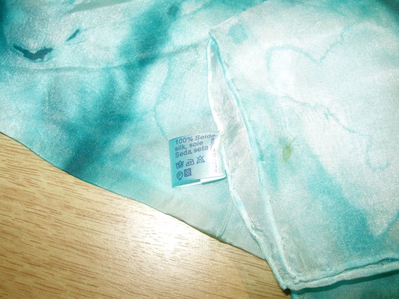 Seide Tuch grün Batik 53 x55 wie neu