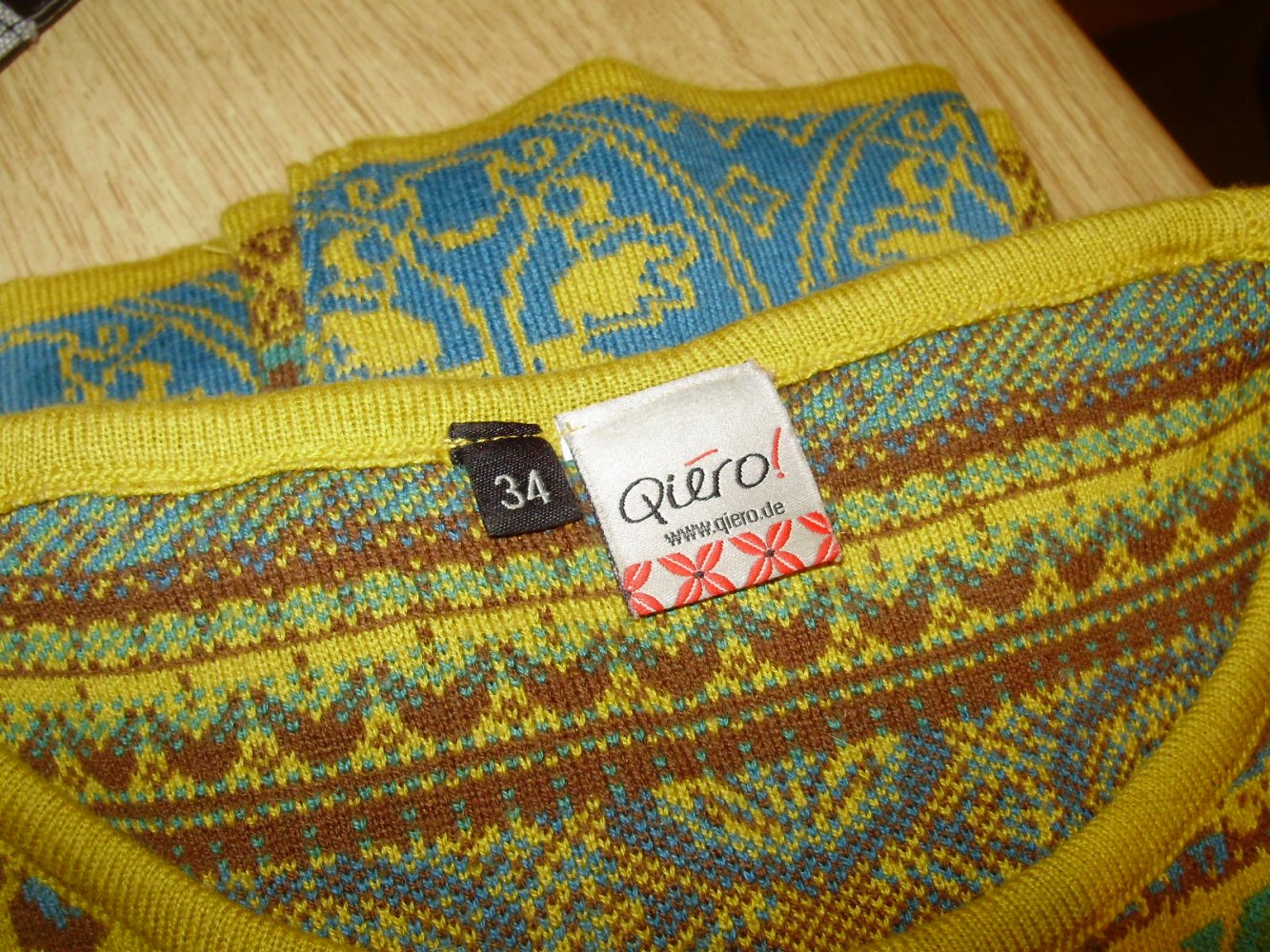 Quiero Pullover wunderschönes Muster bunt 34 = S