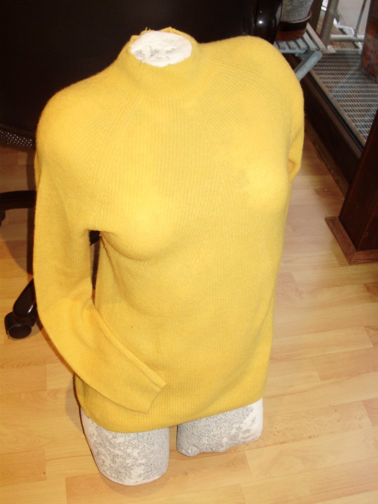 Pullover kuschelweich warm sonnenblumengelb S passend