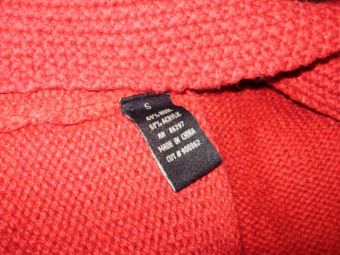 BCBG Max Azria Cardigan rot ausgefallen S Wolle