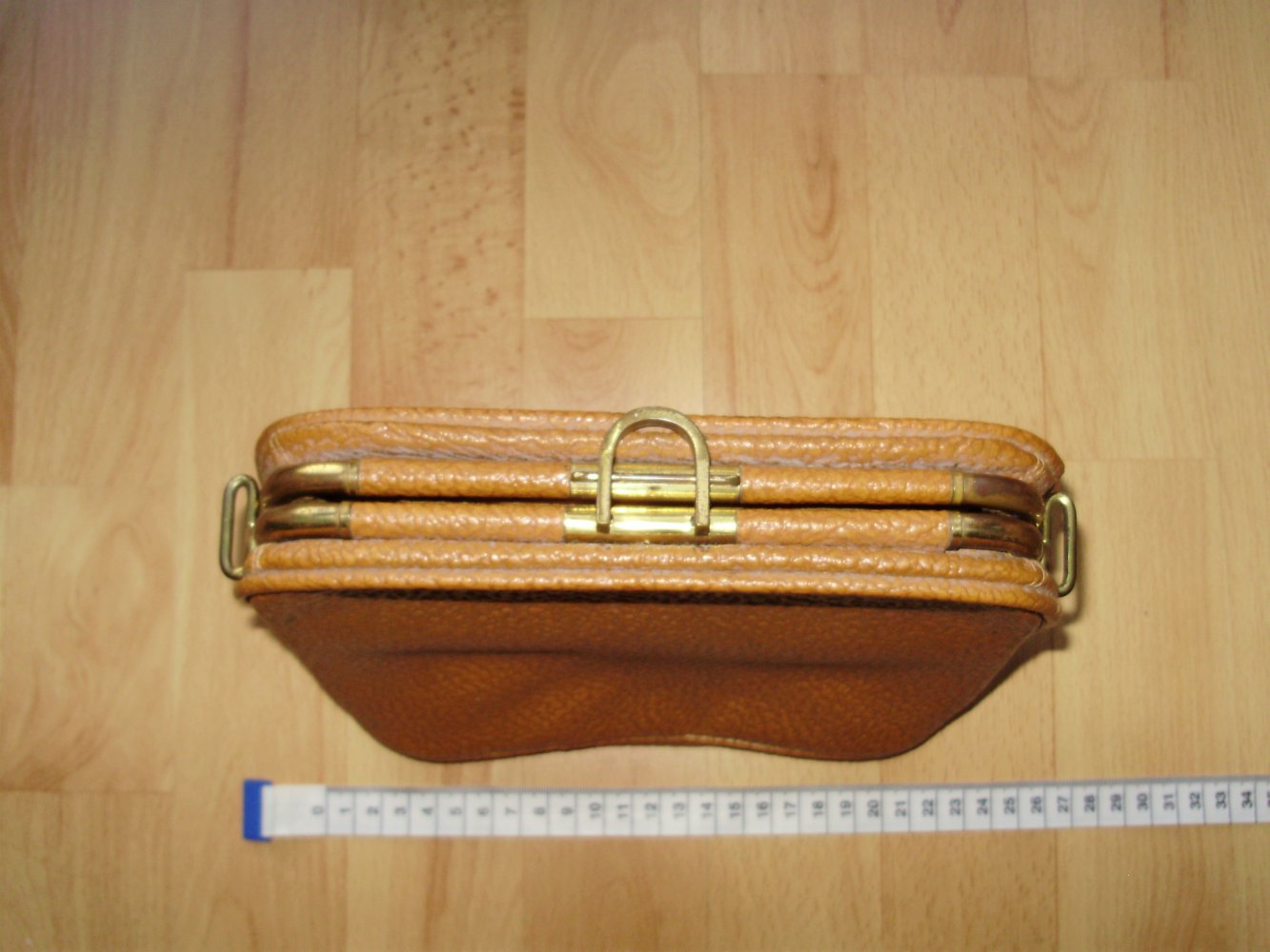 Tasche aus Omas Zeit braun Leder? ausgefallen