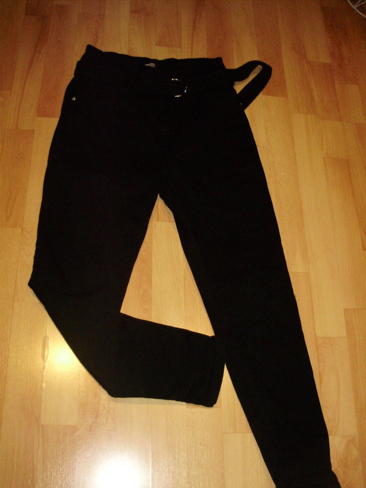 Bershka high waist Jeans Mom Jeans schwarz 40 = S