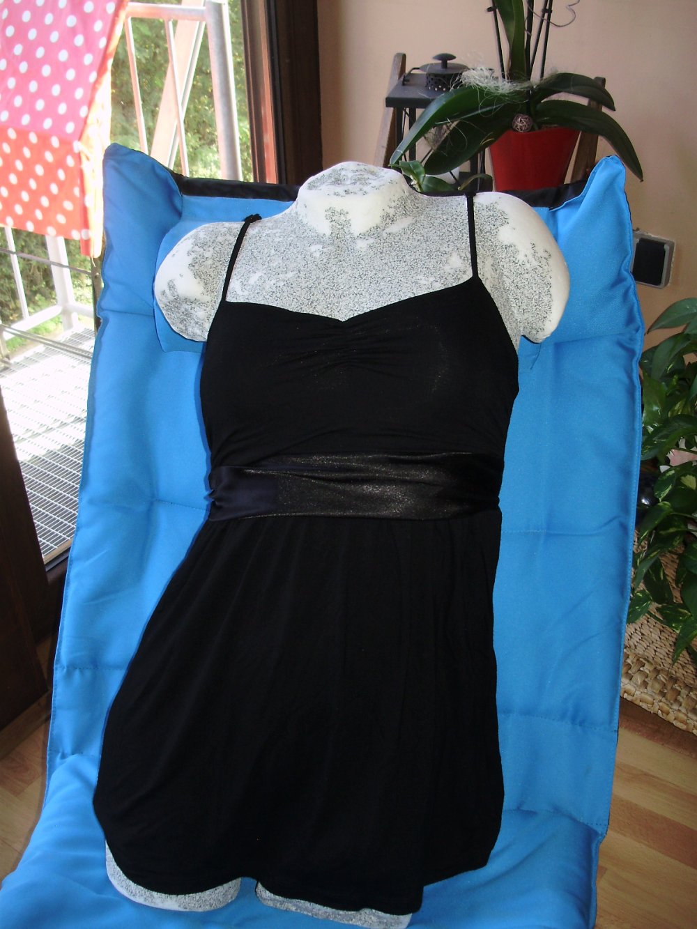 Kleid schwarz Satinband in Taille Gr 34
