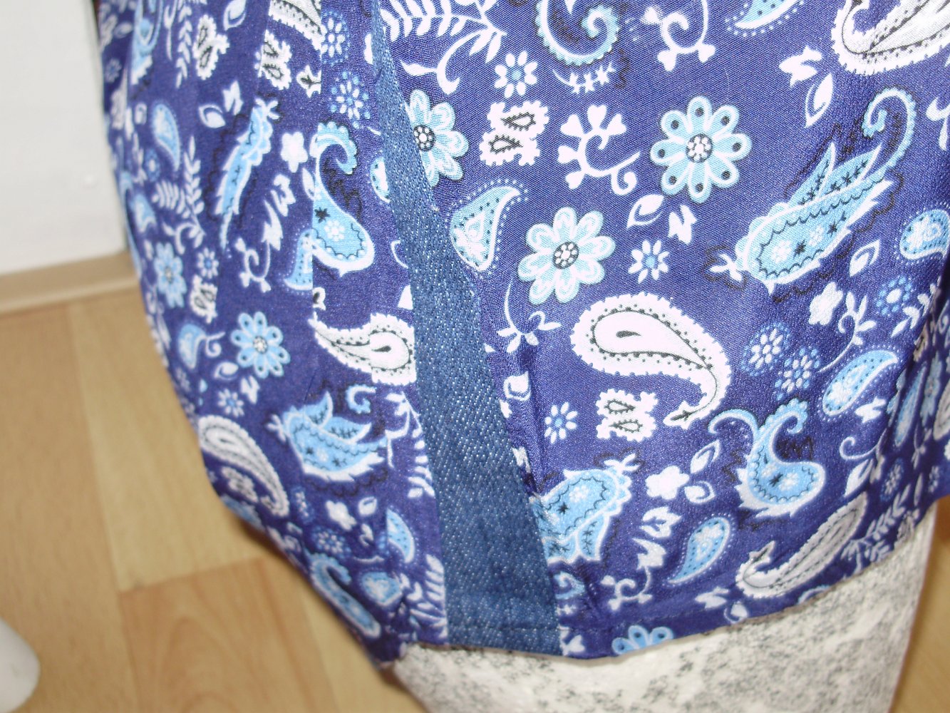 Manoush Top blau beige Paisley Muster sehr leicht Gr 42