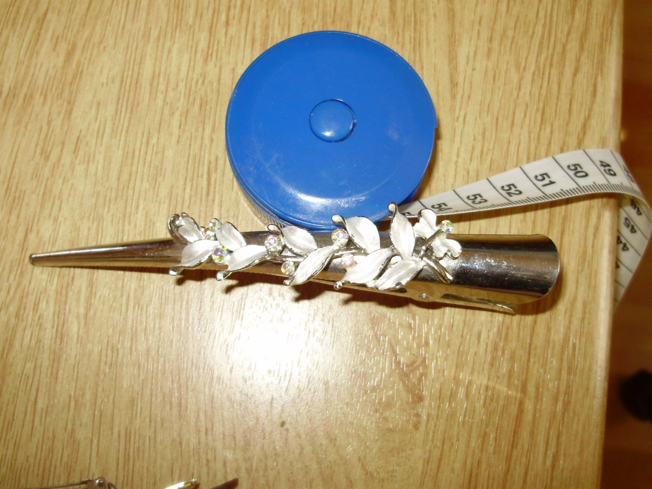 2 Haarspangen ausgefallen groß wie neu