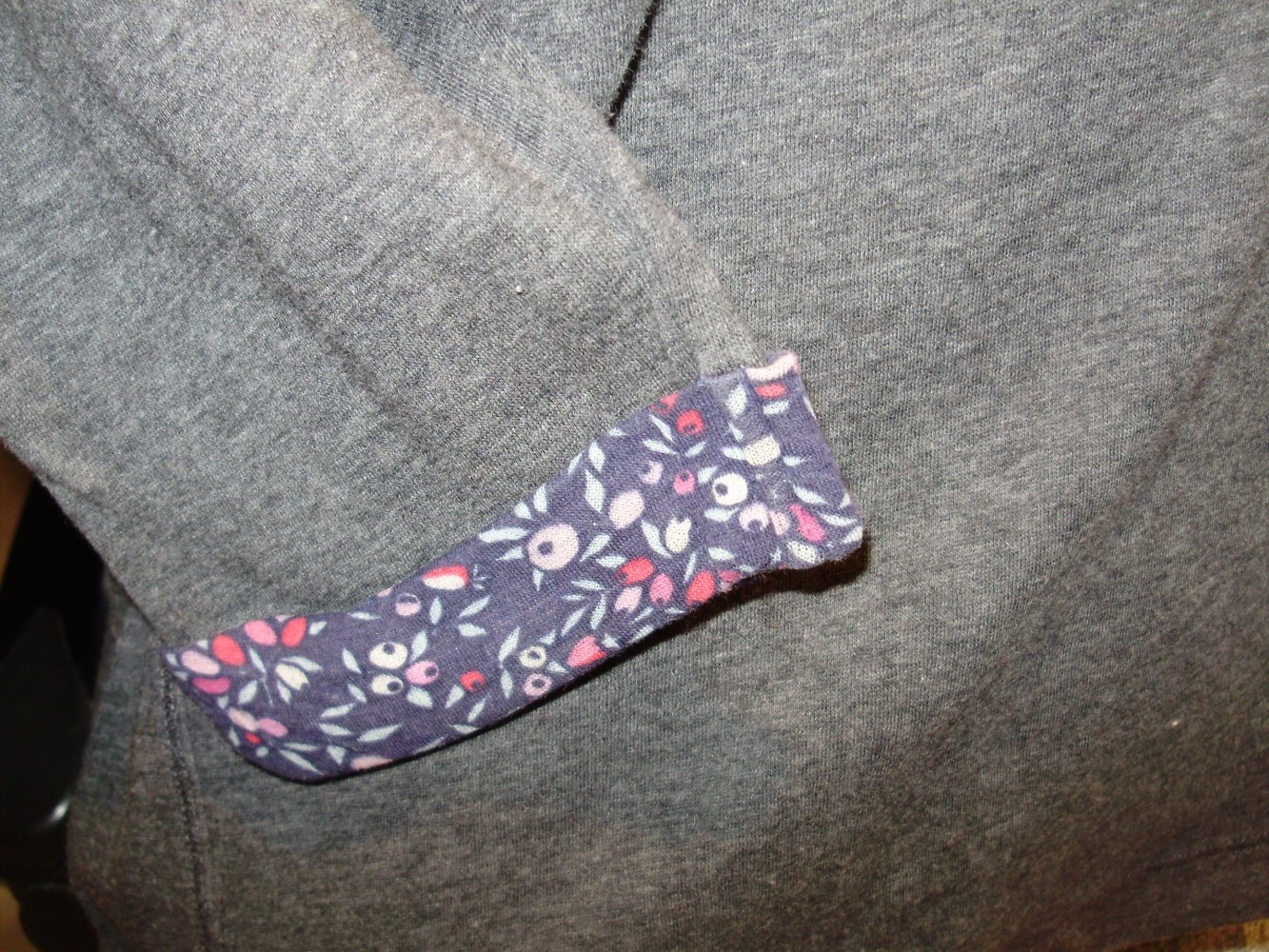 Tommy Hilfiger LA Shirt grau Blumenbordüre + Stickerei L