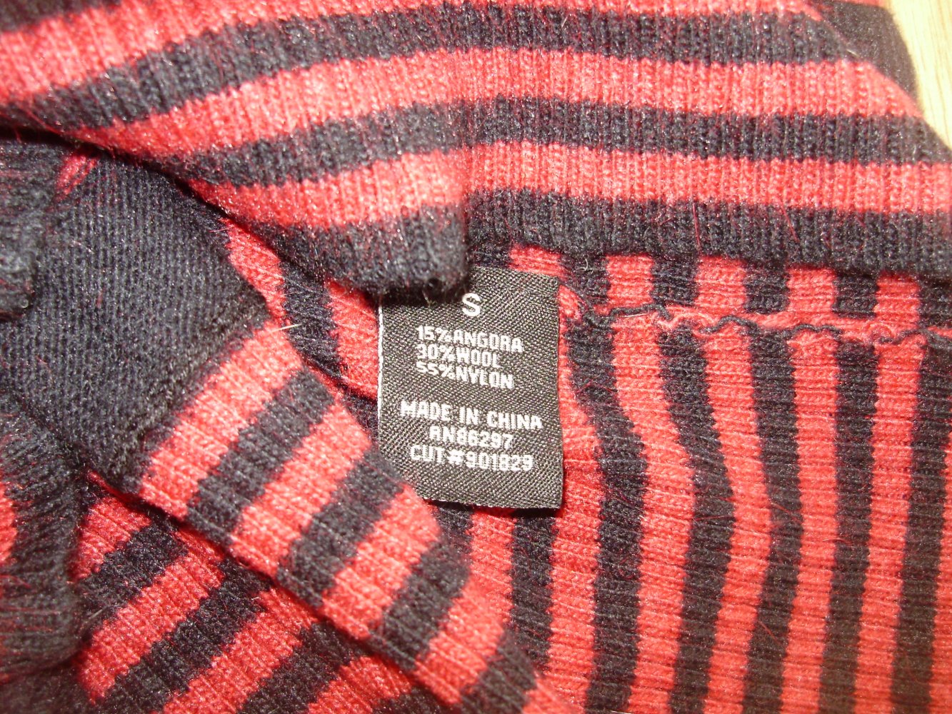 BCBG Max Azria Pullover 3/4 Ärmel weit Streifen rot schwarz Angora Wolle S