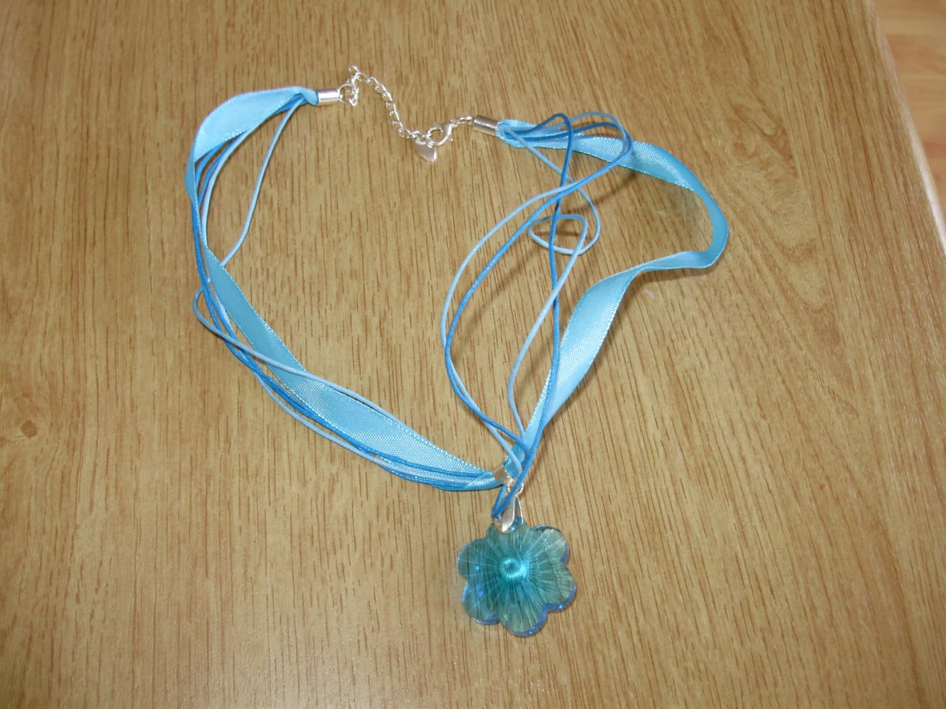 Kette blau Blume verschiedene Ketten NEU