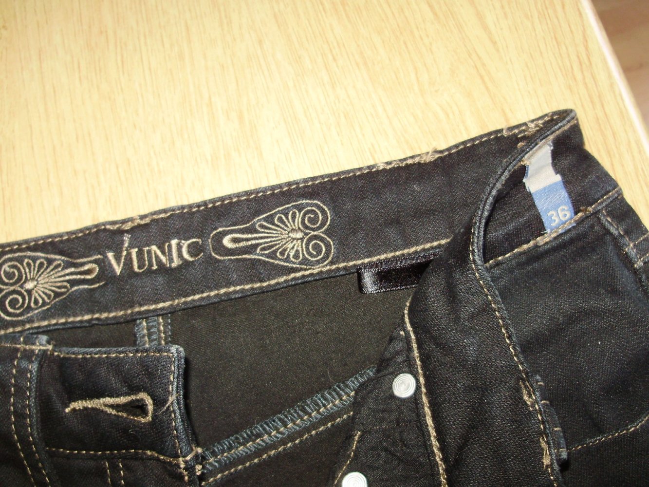 Vunic Jeans schwarz 7/ 8 Länge Gr 36 NEU