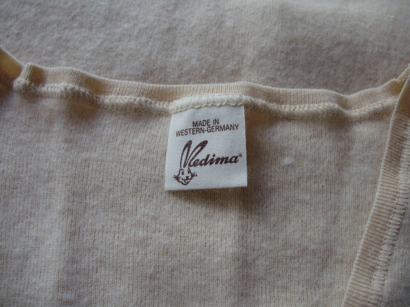 Medima Angora Unterhemd Gr L Neu mit Verpackung