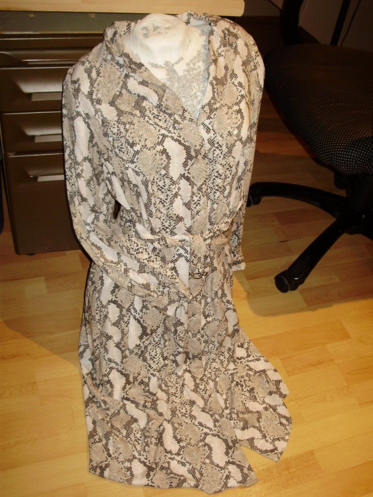 Kleid Hemdblusenkleid Schlangen Muster midi 36