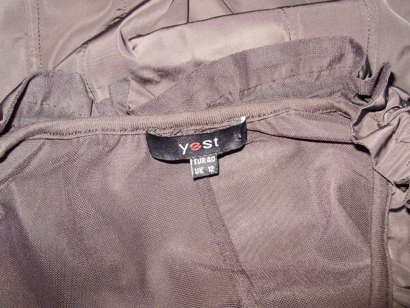 Yest Kleid braun ausgefallen Etui 40