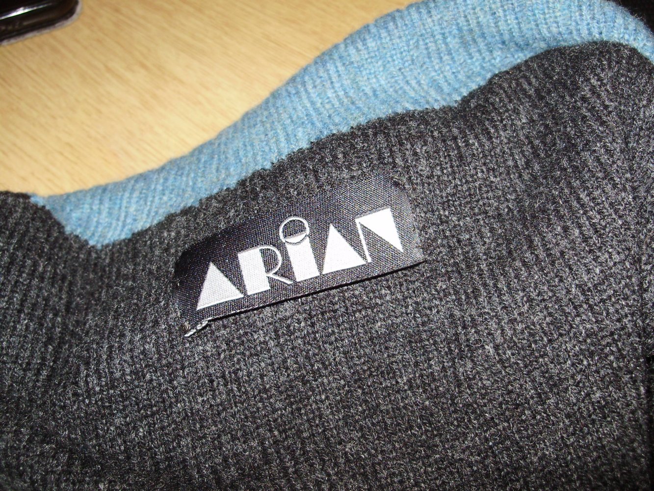 ARIAN Pullover Wolle M/L passend
