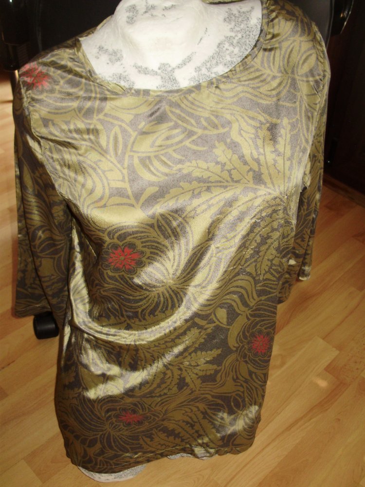 Naturale Shirt grün-braun Muster Seide M passend