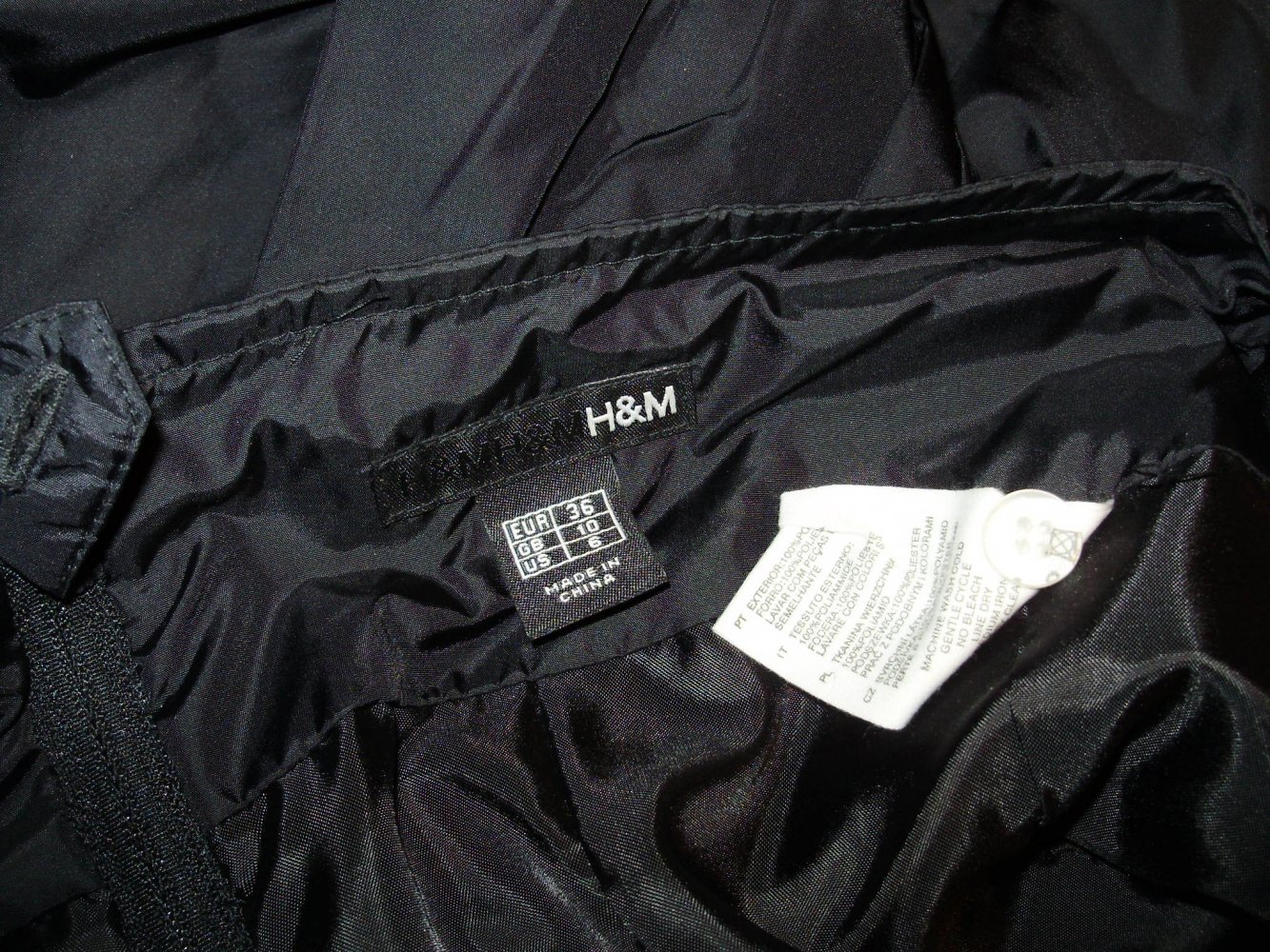 H&M Rock schwarz Falten gefüttert 36 wie neu