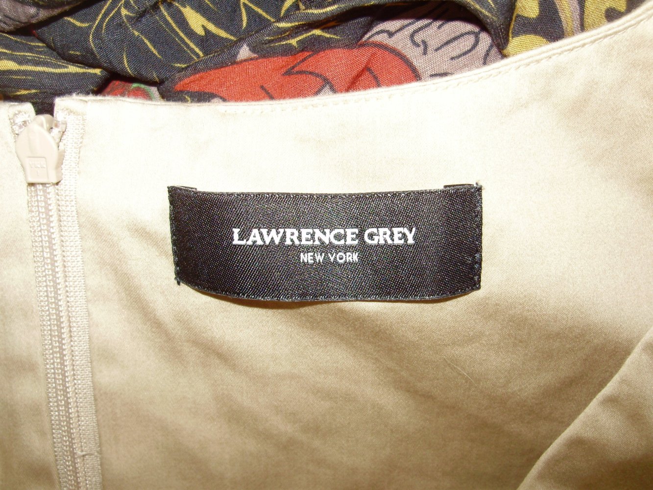Lawrence Grey Etui Kleid beige gefüttert interessante Nahtführung M