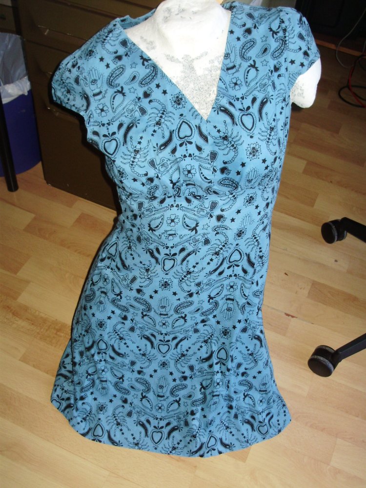 Dangerfield Kleid blau Muster Grunge gefüttert 10 = S/M