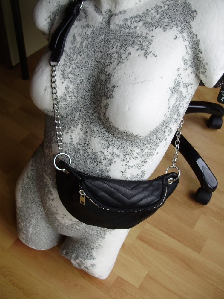 Bauchtasche Umhängetasche Crossbag schwarz gesteppt Kette NEU