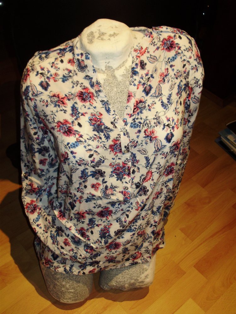 Esprit Bluse weiß bunte Blumen 34 = S