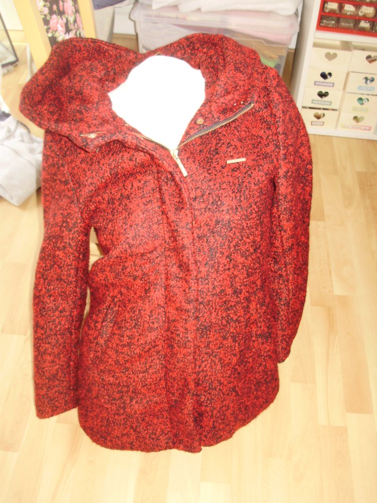 Aiki Mantel rot meliert Kapuze 40% Wolle S