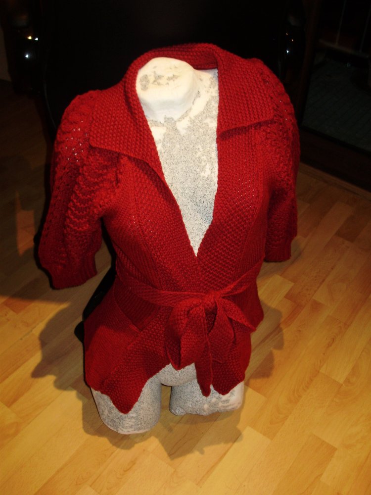 BCBG Max Azria Cardigan rot ausgefallen S Wolle