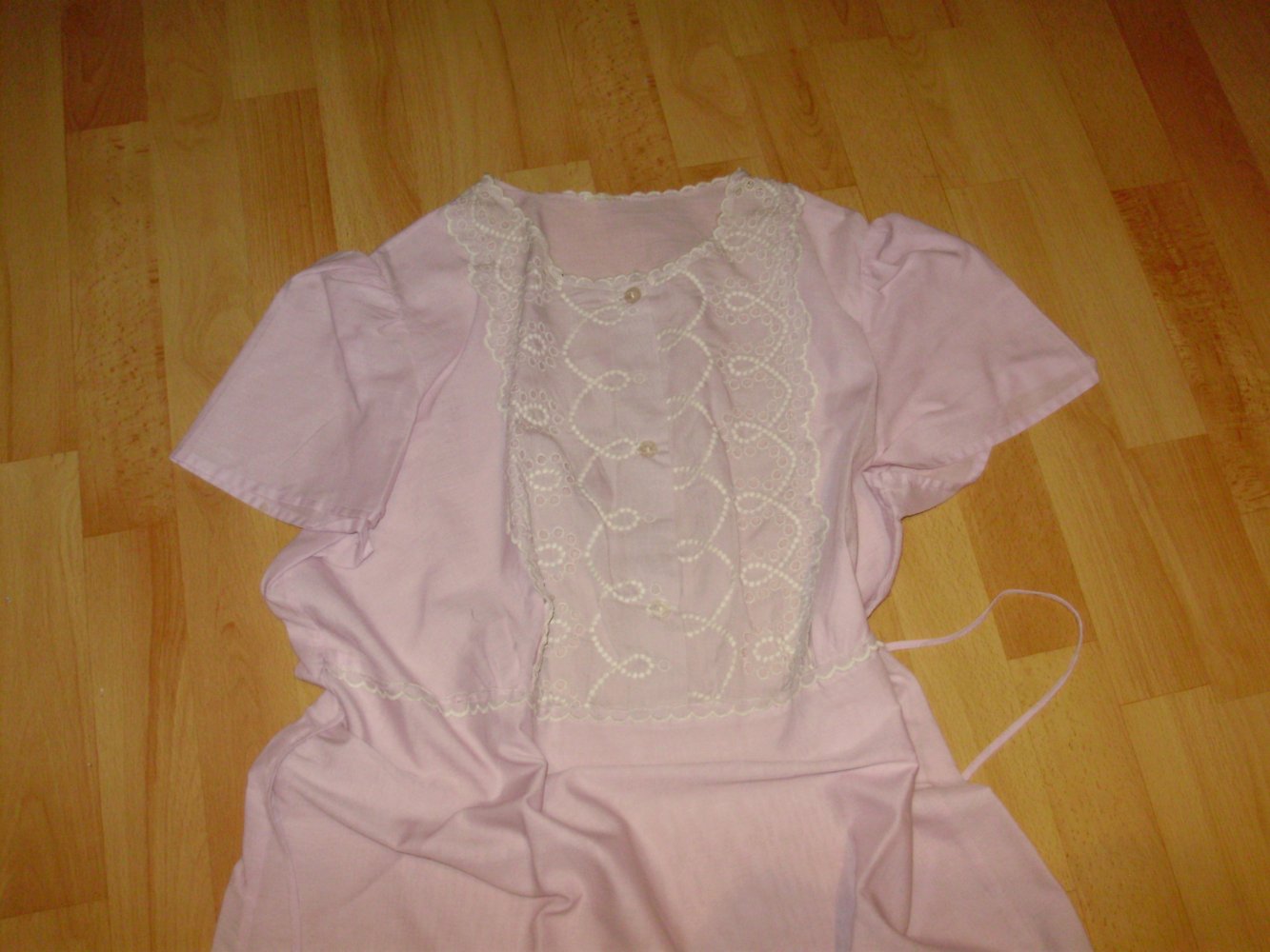 Vintage langes Nachthemd KA Flieder weiß Spitze 42/44 NEU