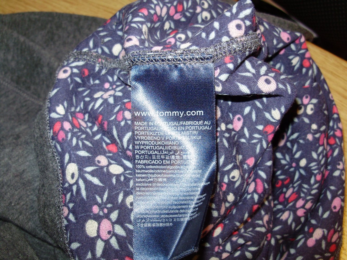Tommy Hilfiger LA Shirt grau Blumenbordüre + Stickerei L
