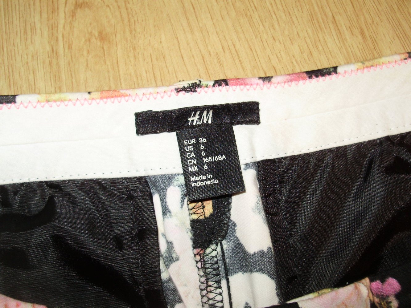 H&M Hose bunt Blumen 36
