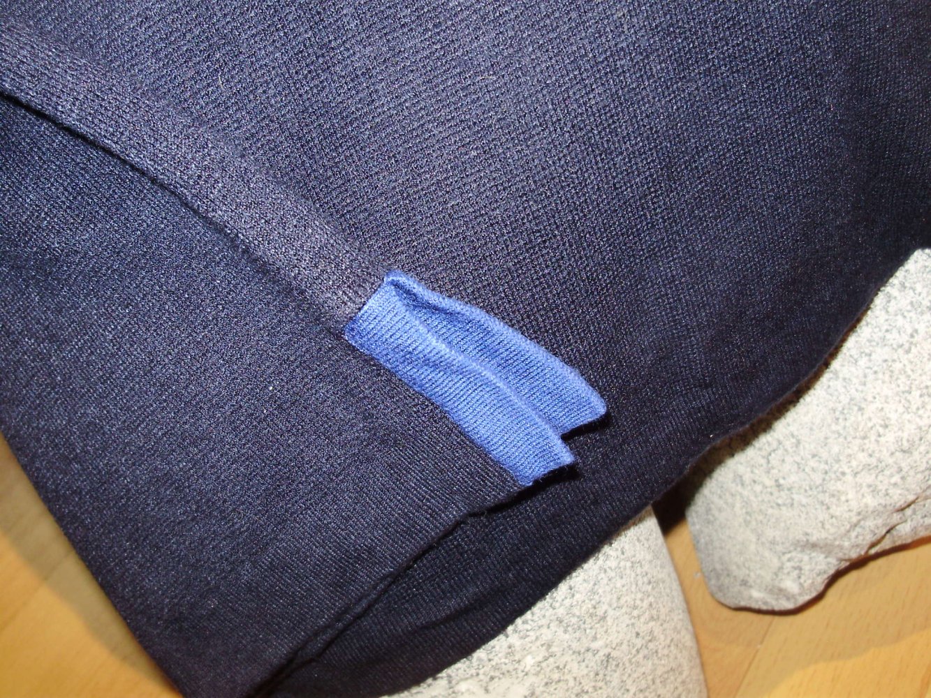 1.2.3. Paris Pullover d´blau Kragen bestickt L