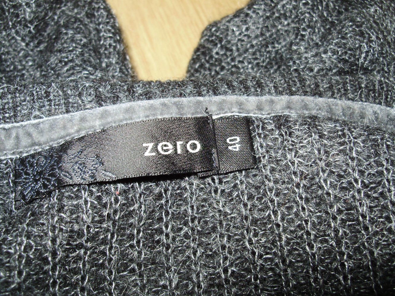 zero Cardigan grau dunkel Mohair Spitze vorne 40