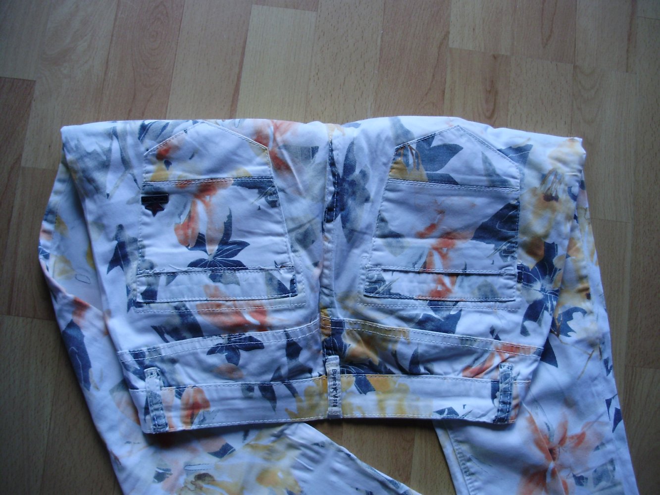 Buena Vista Hose weiß Blumen XS = S