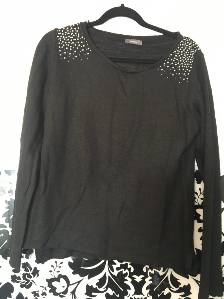 Pullover mit Nieten