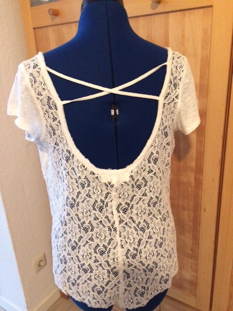 Weißes Abercrombie&Fitch T-shirt mit Spitzenrücken, Gr. S