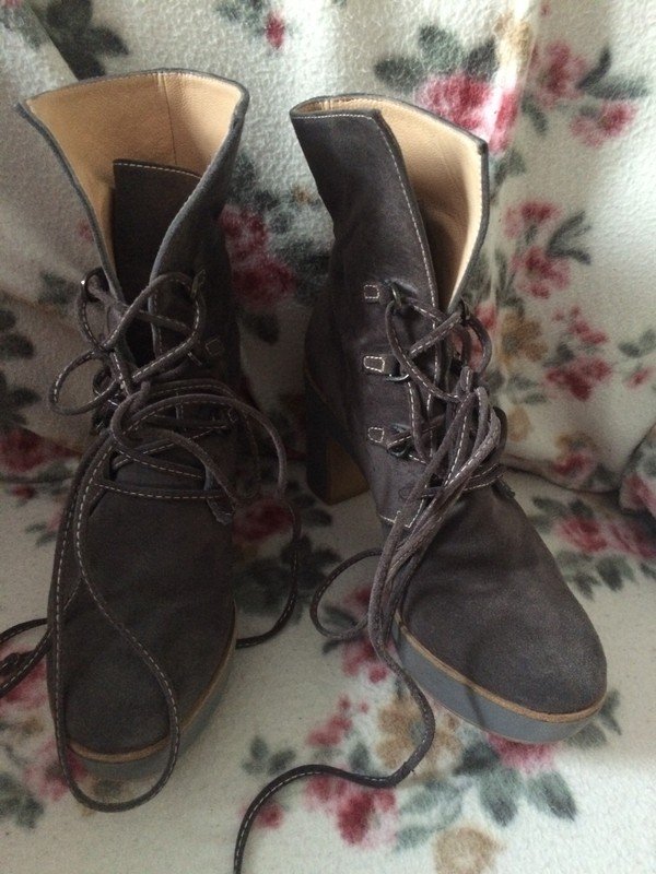 Lederschnürrstiefel von Llyod, Gr. 37,5