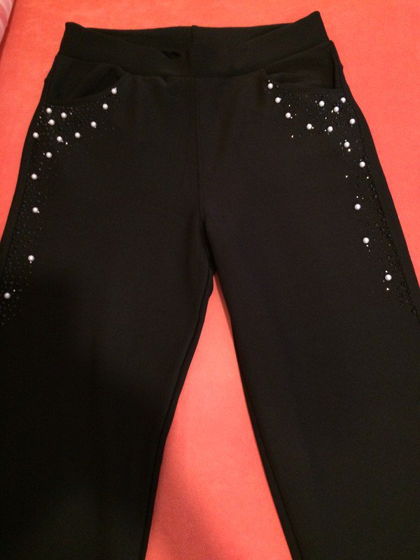 Schöne schwarze Hose mit Perlen, Gr. S