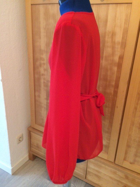Rote Bluse mit Schleife zum Binden, Gr. S