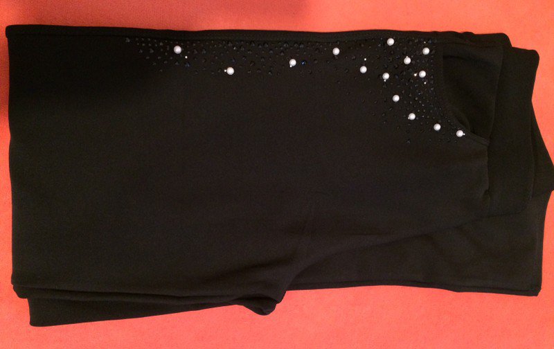 Schöne schwarze Hose mit Perlen, Gr. S