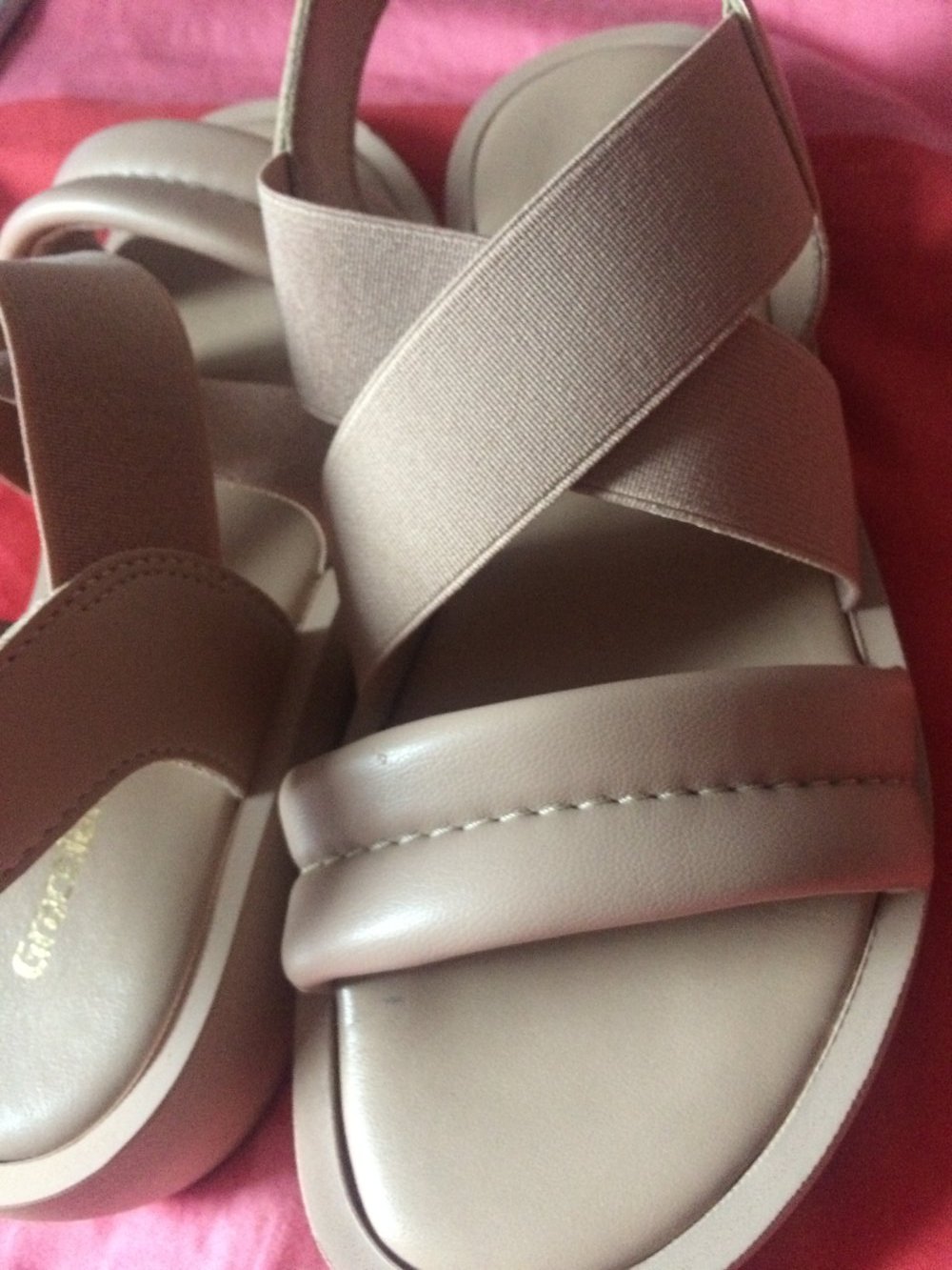Beige Sandalette mit Platteauabsatz