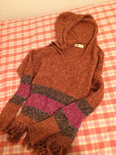 Fransen Kapuzen-Pullover von Hollister, Gr. XS/S
