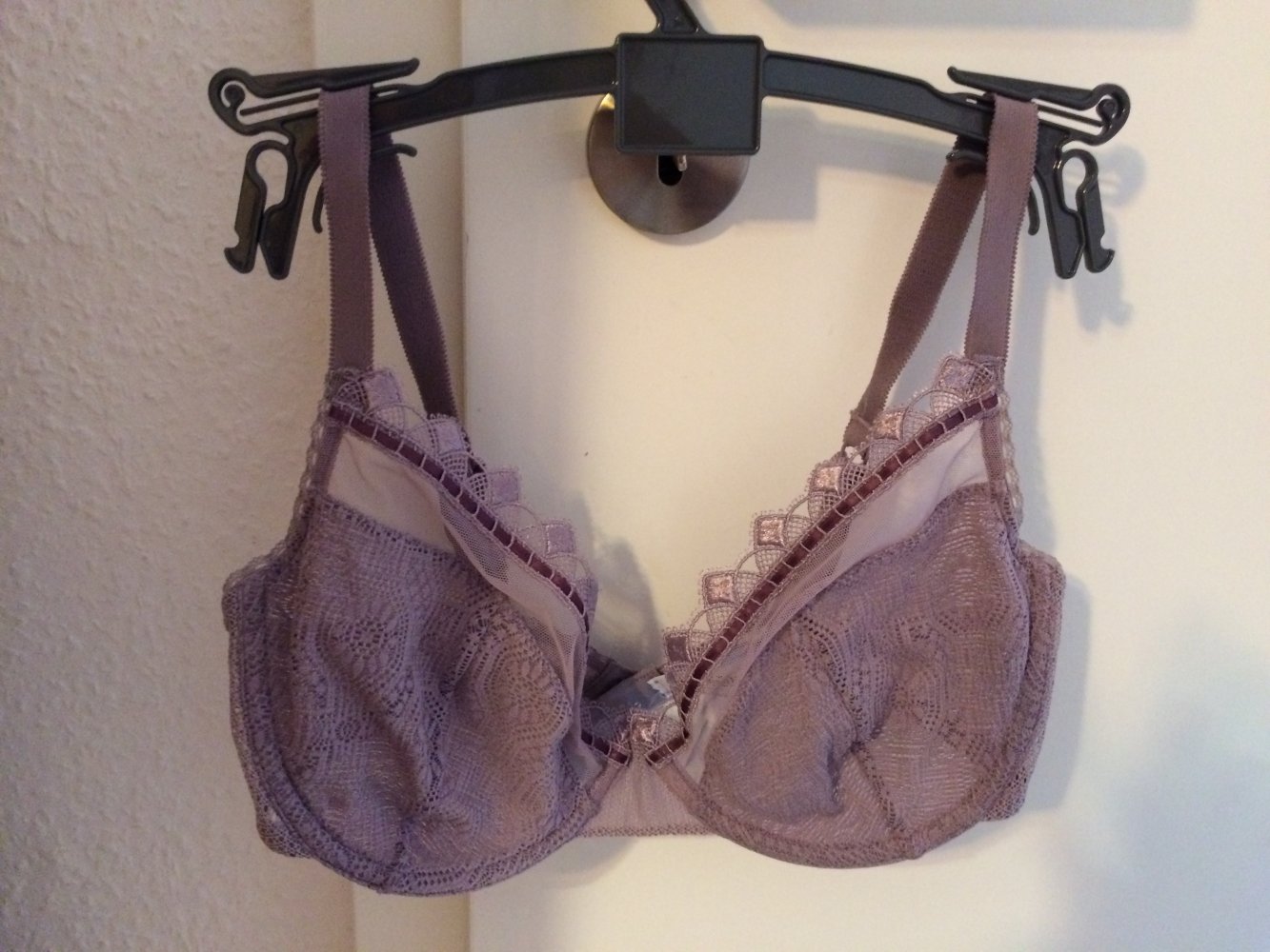 Lila Wolford Spitzen-BH 75D (Originalpreis 120€)