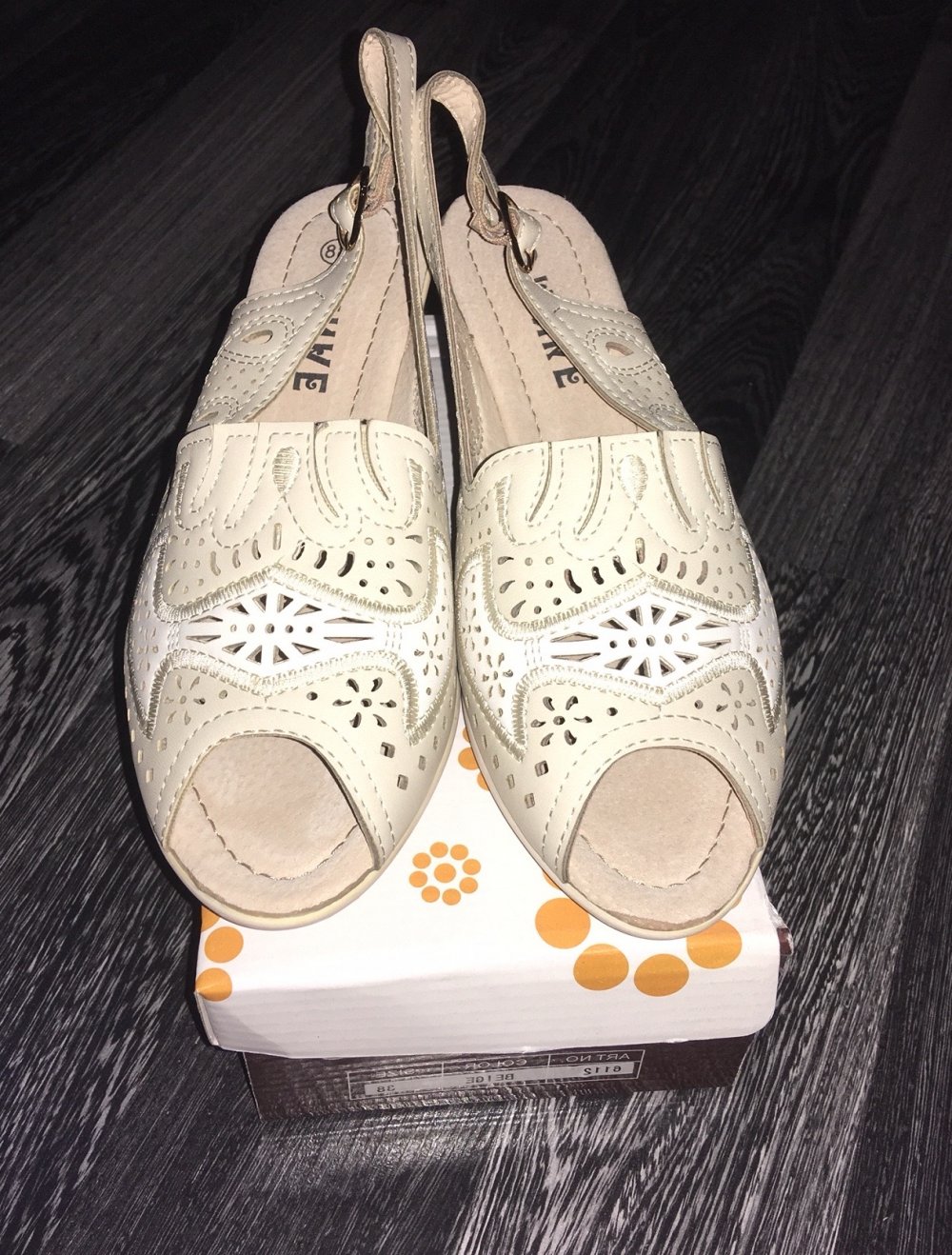 Schuhe, Damenschuhe, Sandalen, neu