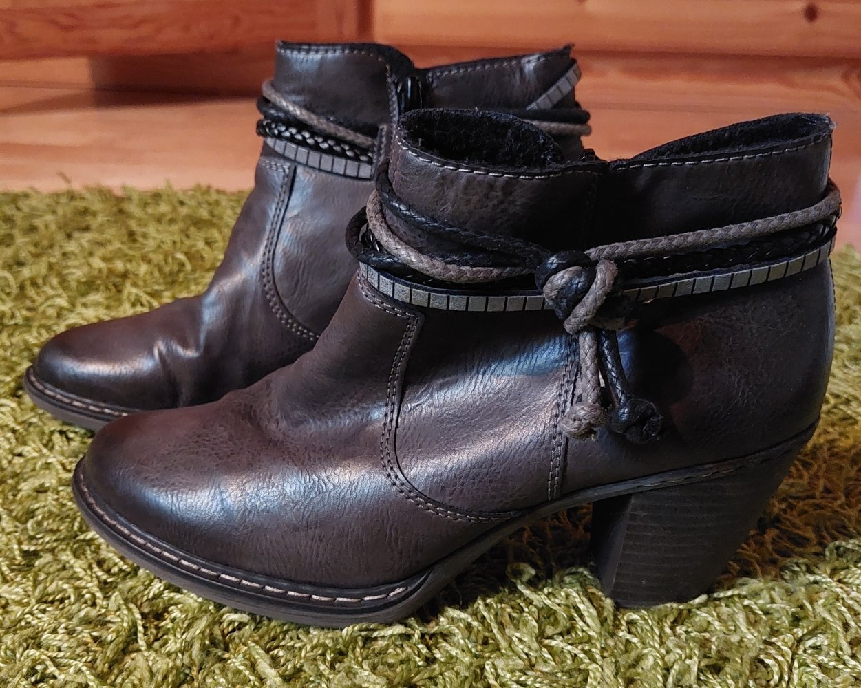 Braune warme Stiefeletten