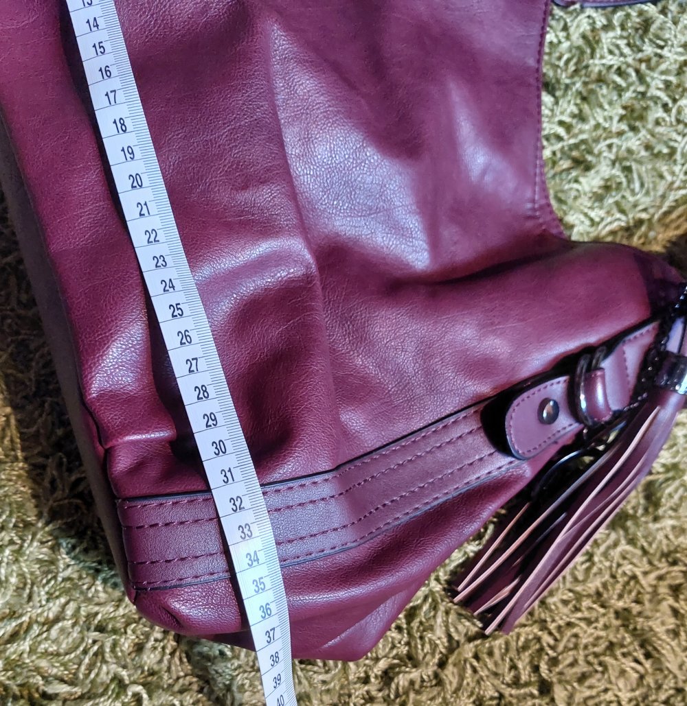 Weinrote Handtasche 