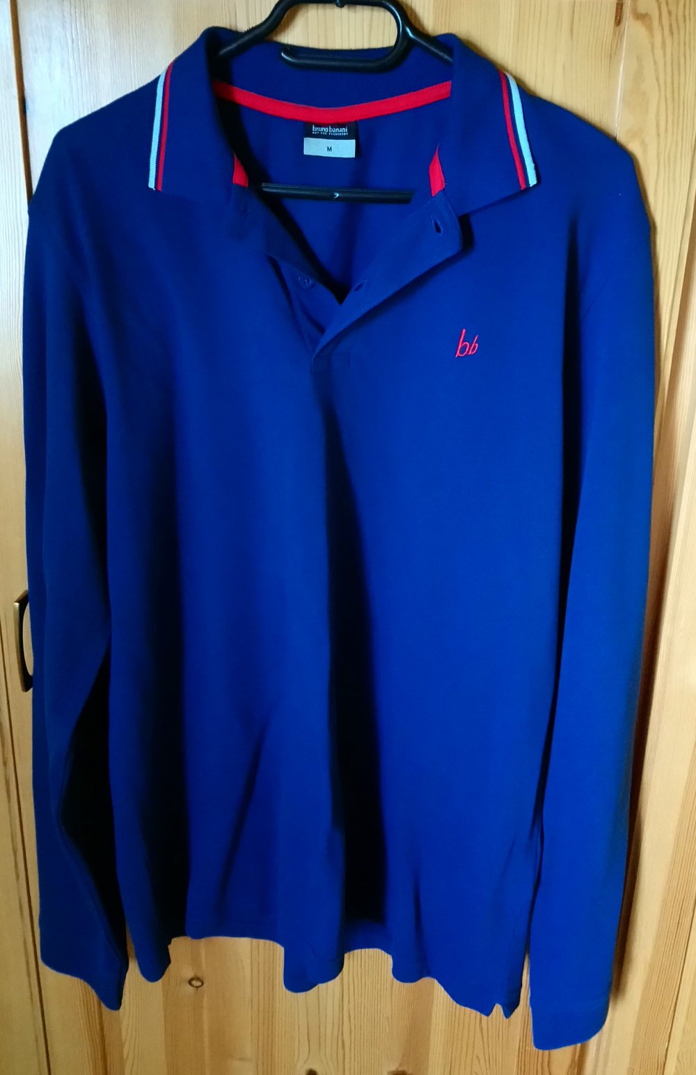 Dünner blauer Pulli 