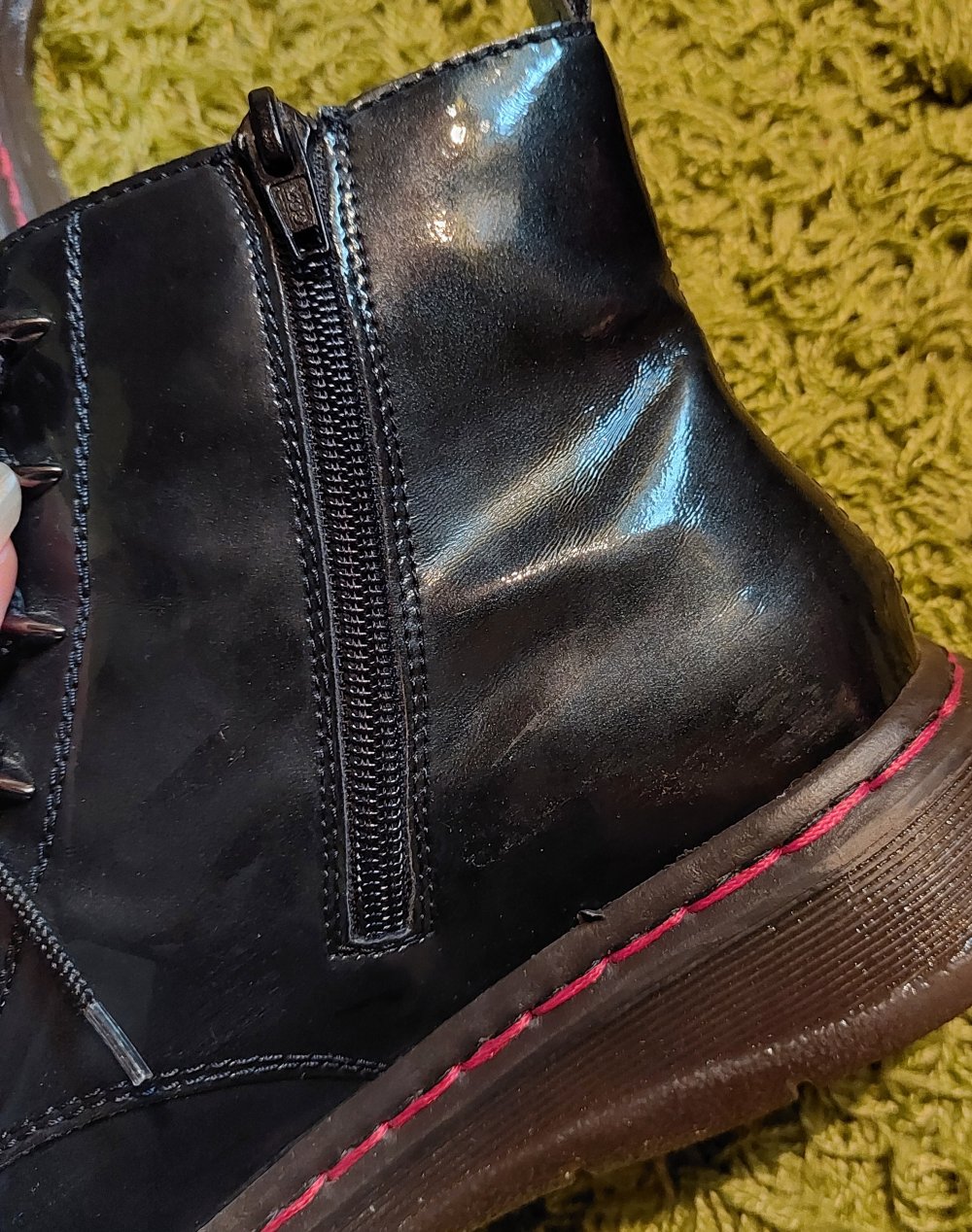 Dunkelblaue warme Stiefel 