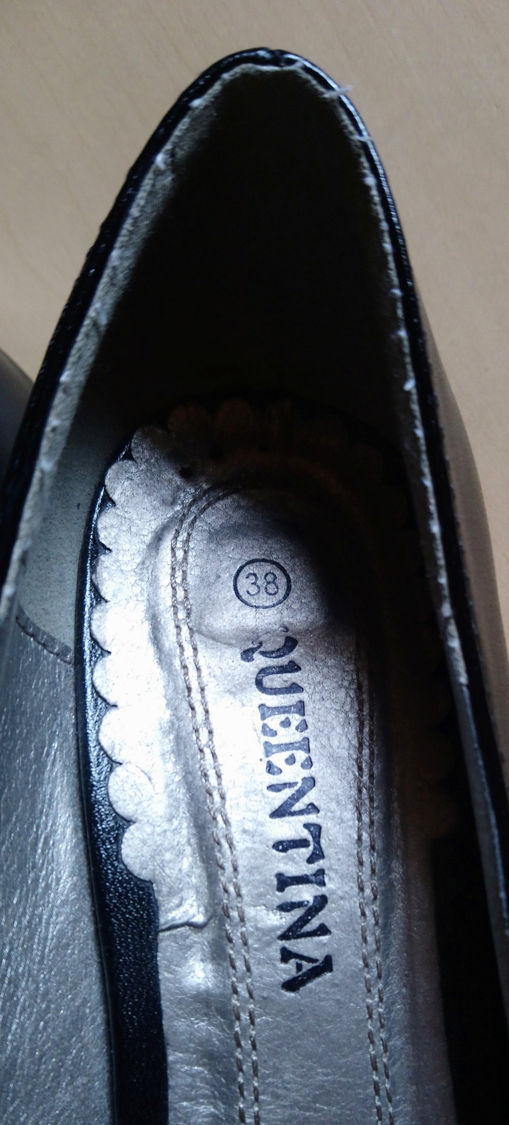 Schwarze Pumps
