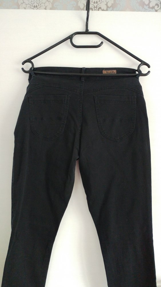 schwarze Jeans