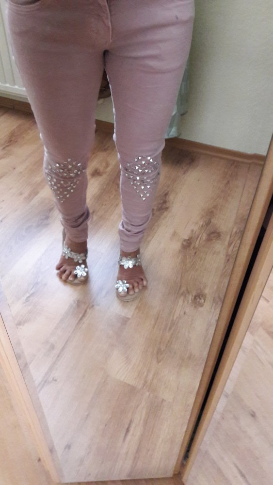 Sexy Röhren Jeans slim mit Nieten Gr. 34