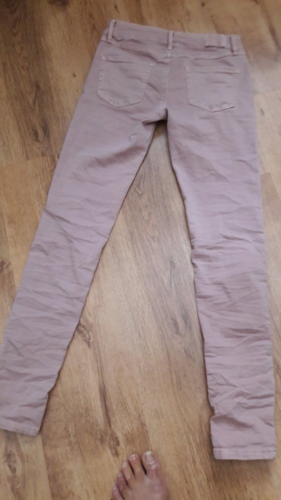 Sexy Röhren Jeans slim mit Nieten Gr. 34